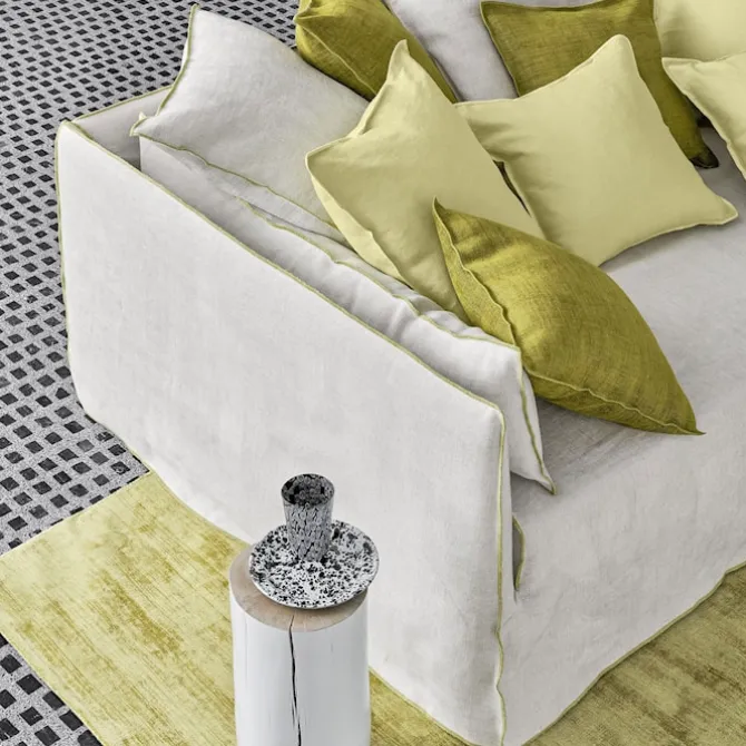 Ghost 16 Sofa