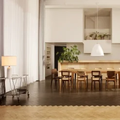 Gravity bordlampe liten hvit marmor