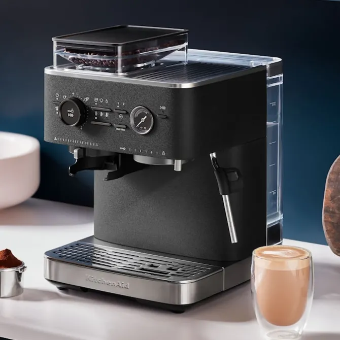 Halvautomatisk espressomaskin med kvern støpejern sort 5KES6551EBK