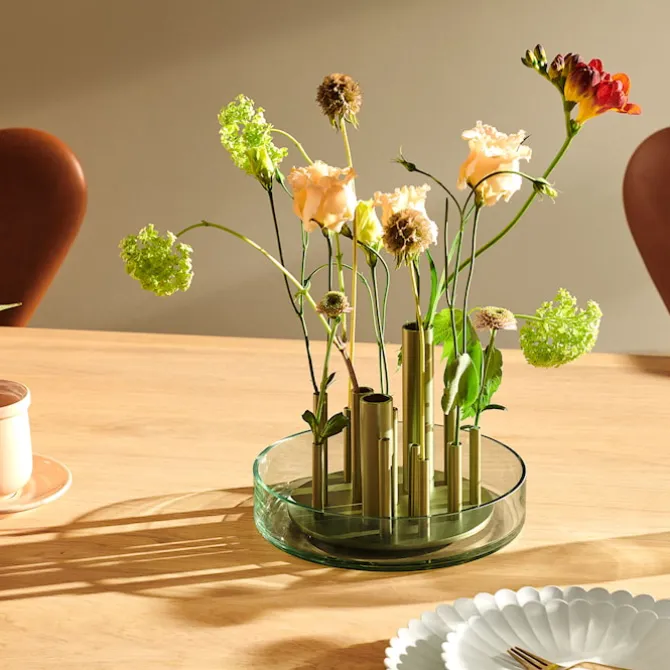 Ikeru vase