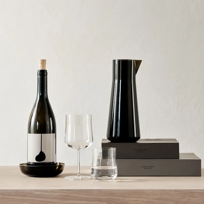 Informal Carafe With Bowl