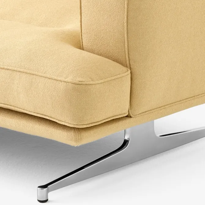 Inland AV41 hjørnesofa polert aluminium ben