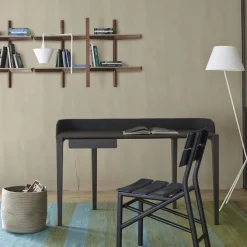Inside World Desk