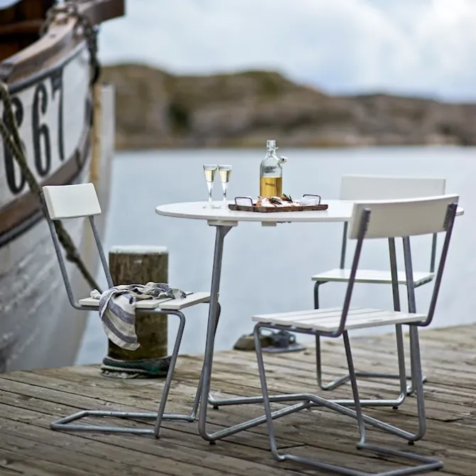 Klassisk serie spisestuesett med bord B31 og 4 stoler