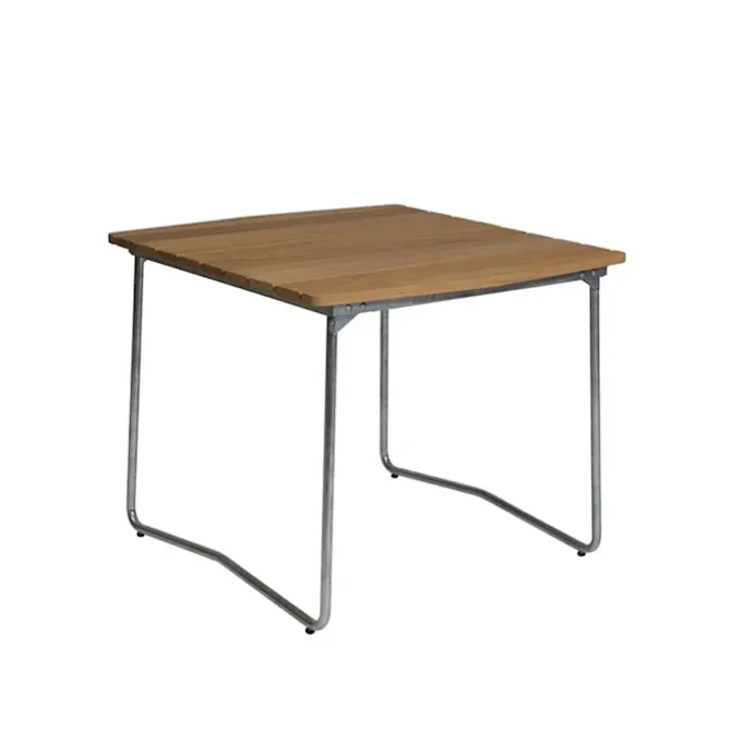 Klassisk serie spisestuesett med bord B31 og 4 stoler