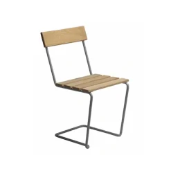 Klassisk spisegruppe med B25A bord, benk 8 og 2 stoler 1