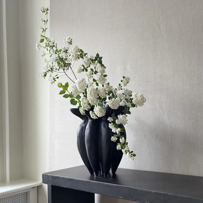 Lotus Vase - Coffee