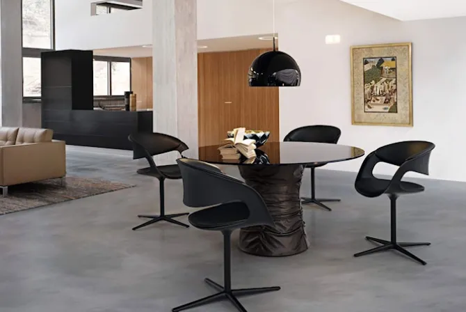 Lox Swivel Chair