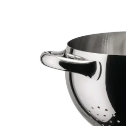 Mami Colander