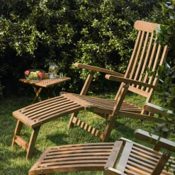 Midsummer deck-chair
