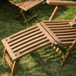Midsummer deck-chair