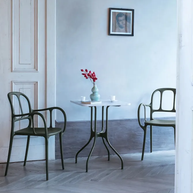 Mila Chair