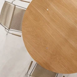 Mio Table