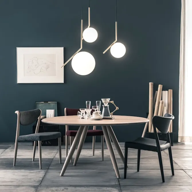 MO Dining Table