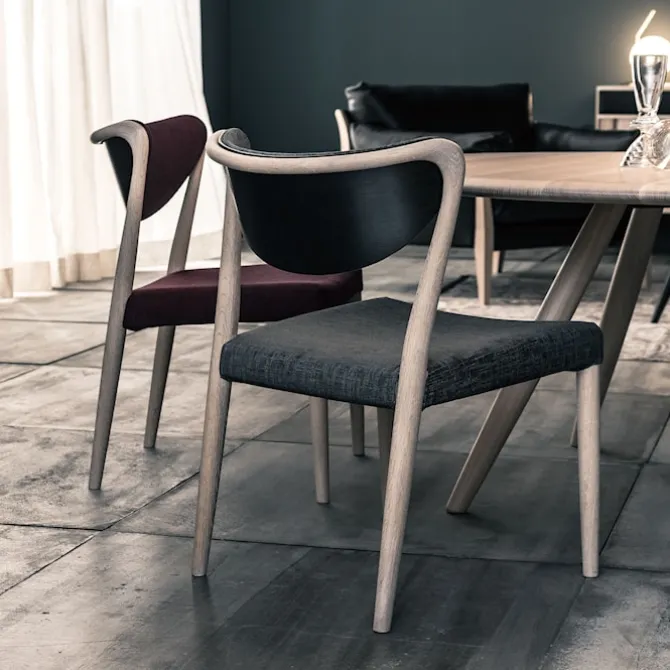 MO Dining Table