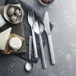 New York Cutlery / Set of 24