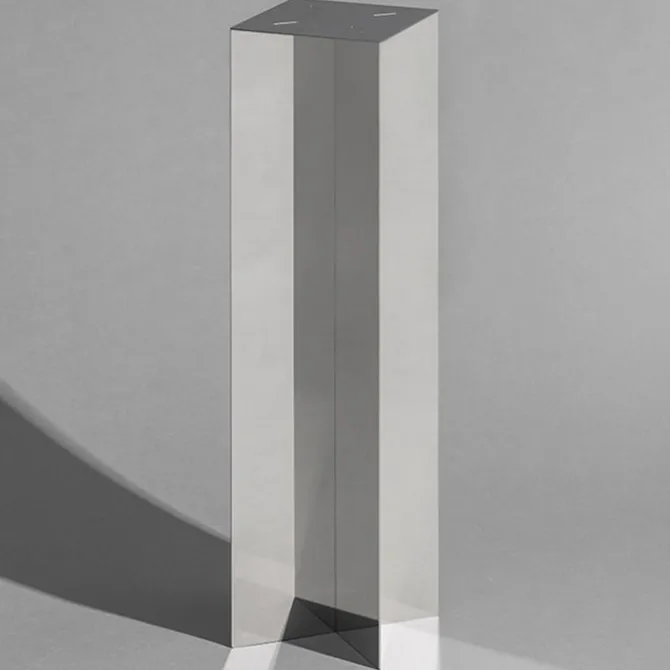 NM05. Small Podium