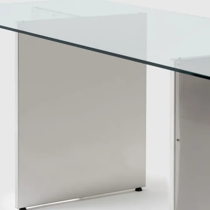 NM20 Table