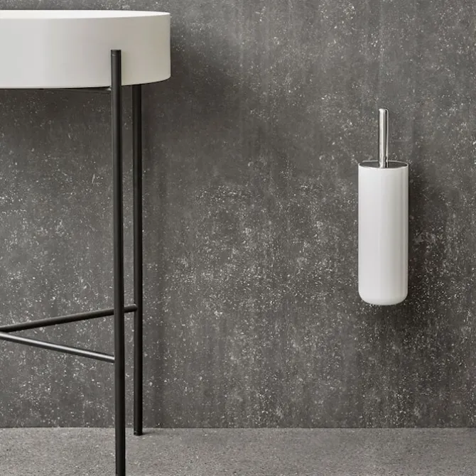 Norm Architects veggmontert toalettbørste