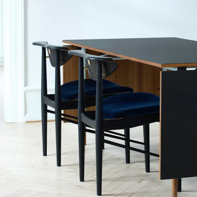 Nyhavn spisebord med klaffar Walnut