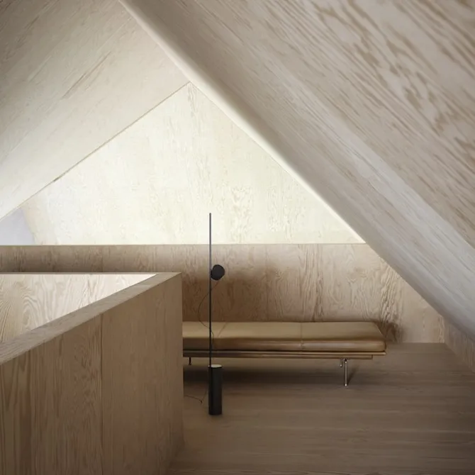 Outline Daybed