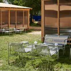 Palissade loungegruppe med loungesofa, 2 loungestoler & lavt tredgårdsbord