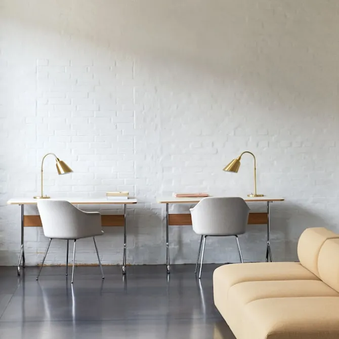 Pavilion Desk AV16