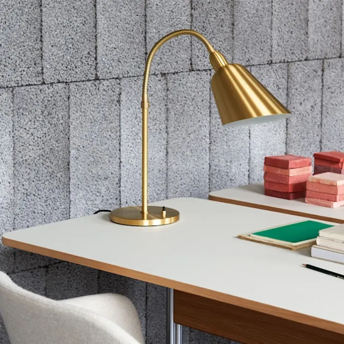 Pavilion Desk AV16