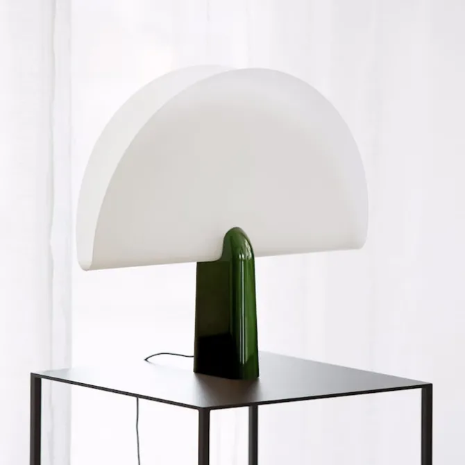 Pavo Table Lamp