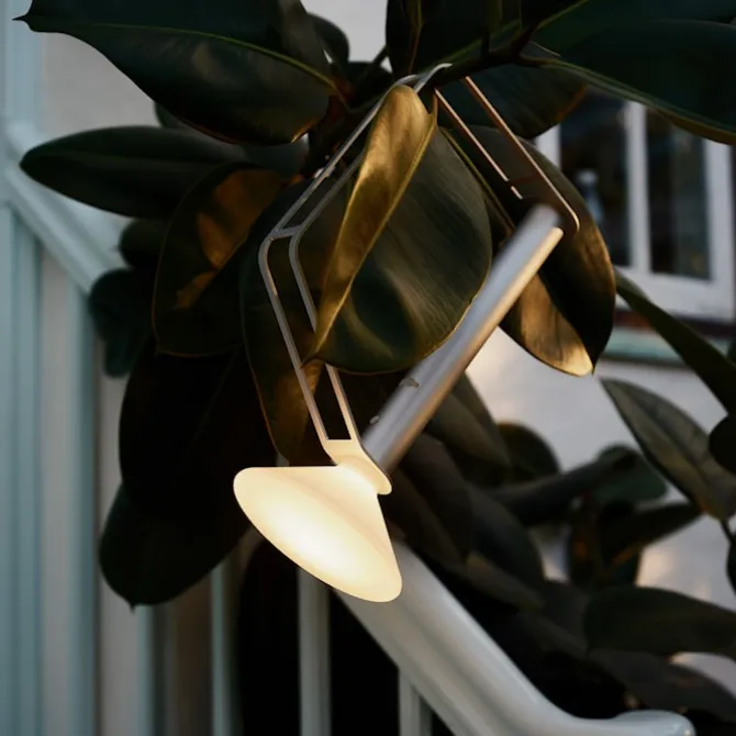 Piton Portable Lamp