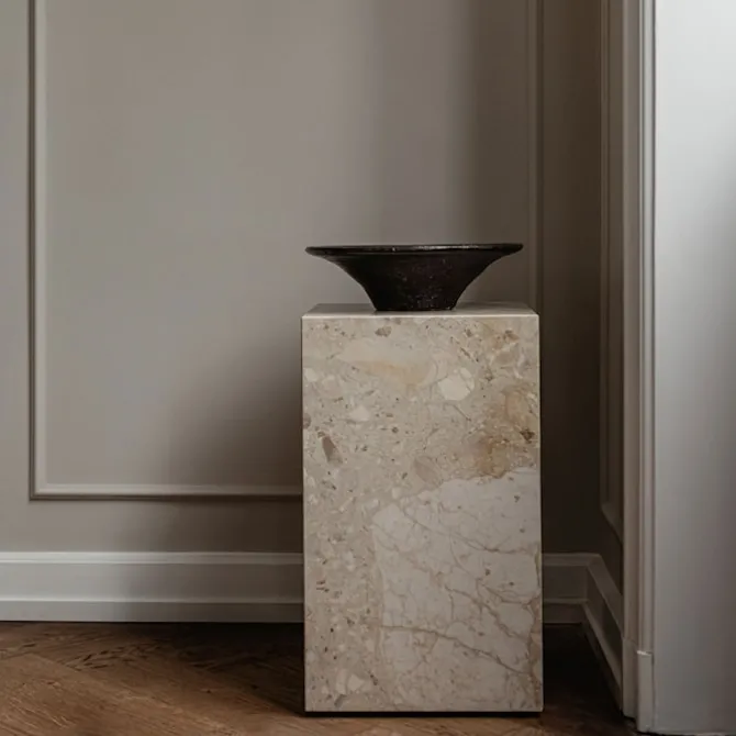 Plinth Tall sidebord