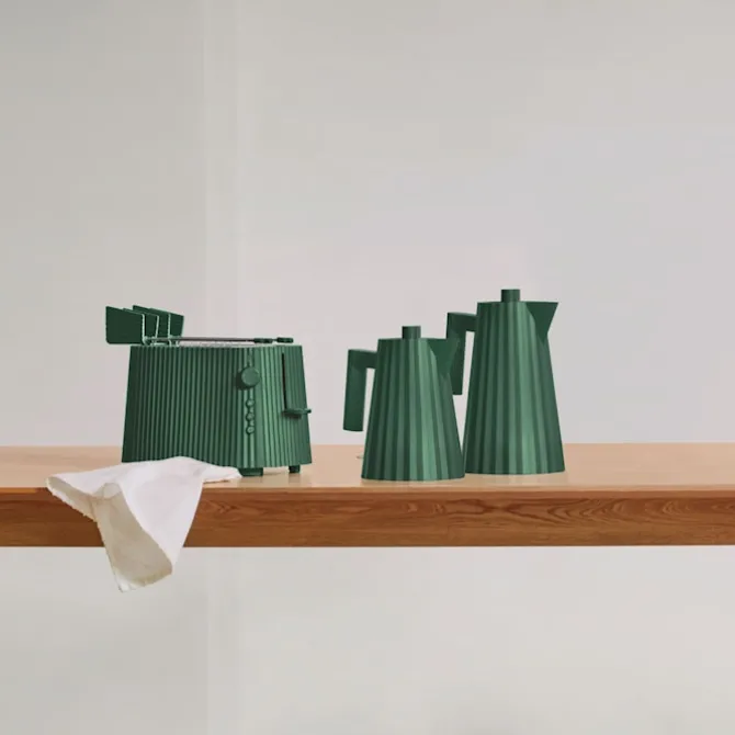Plissé Electric Kettle