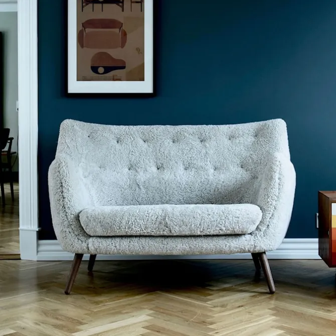 Poet sofa Walnut