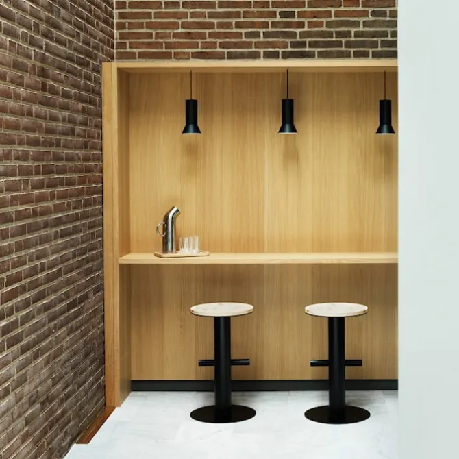 Pole Barstool 65 cm