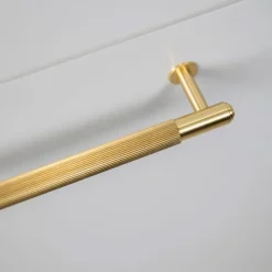 Pull Bar Linear Medium