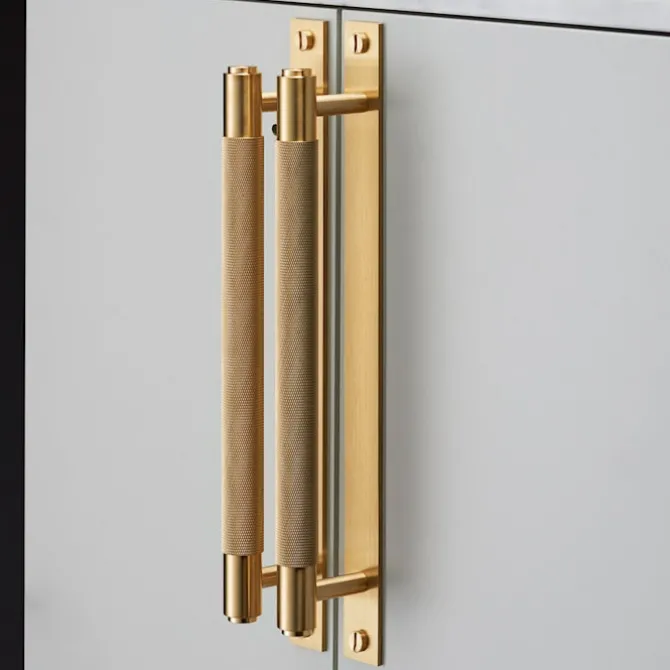 Pull Bar Plate