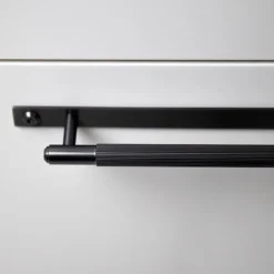 Pull Bar Plate Linear Medium