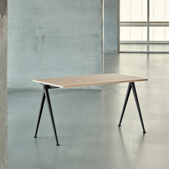 Pyramid bord 01 65 x 140 cm Beige