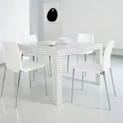 Quaderna spisebord