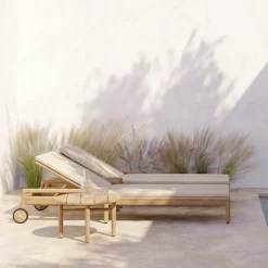Quatro Outdoor Side Table