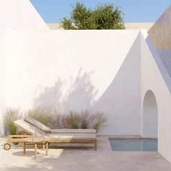 Quatro Outdoor Side Table