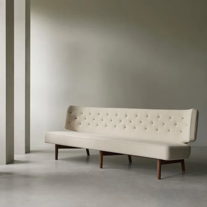 Radiohus 3-seters sofa valnøtt