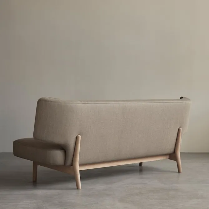 Radiohus 3-seters sofa valnøtt