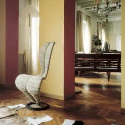 S Chair