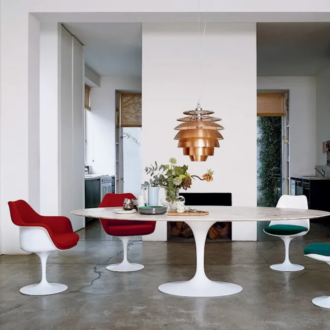 Saarinen Oval spisebord 198 cm Black