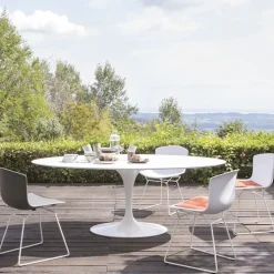 Saarinen Round utendørs spisebord Ø 120 cm