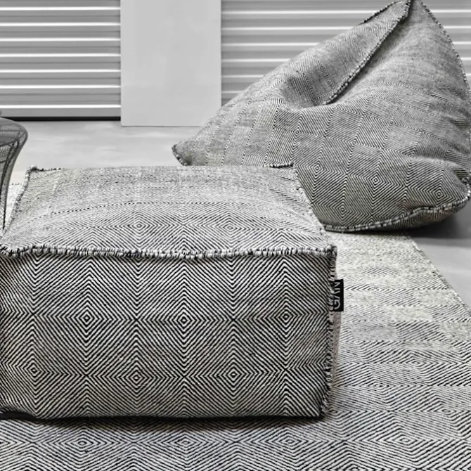 Sail Square Pouf