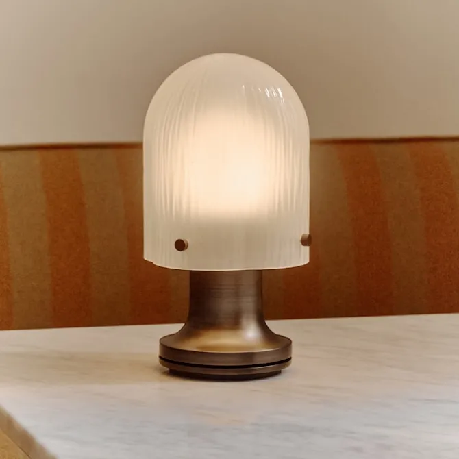Seine bordlampe