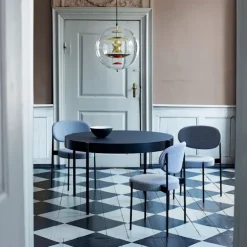 Serie 430 Table Black