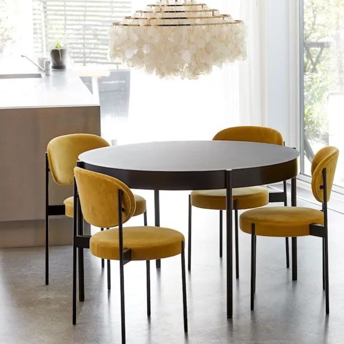 Serie 430 Table Black